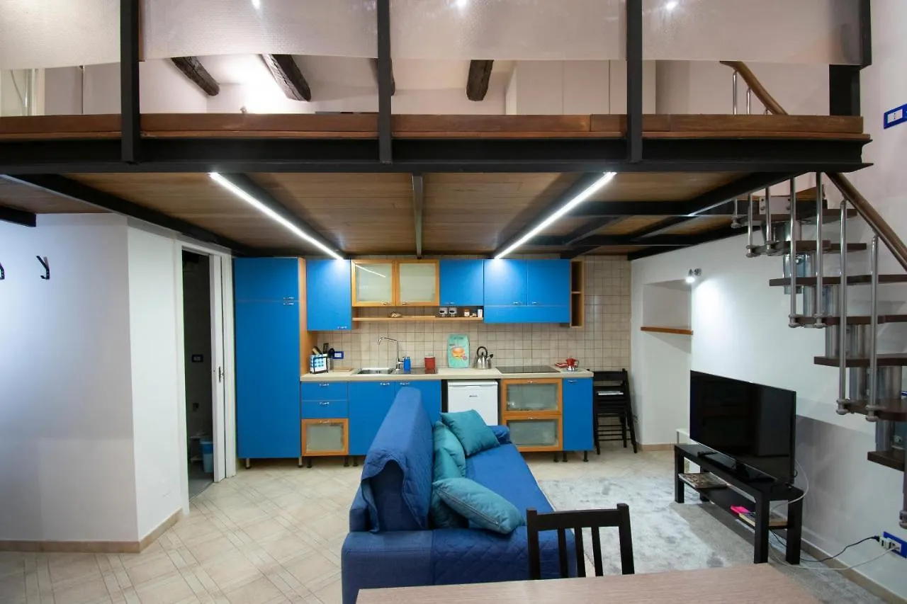 Tom Apartments Naples Italy