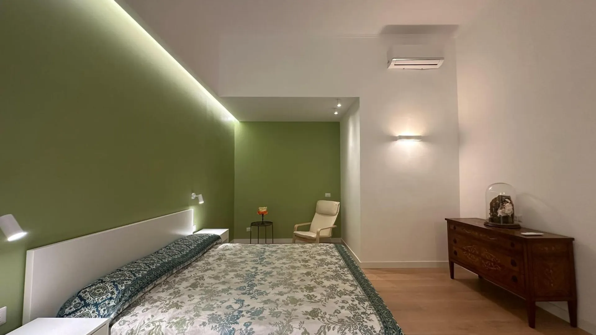 Tom Apartments 나폴리