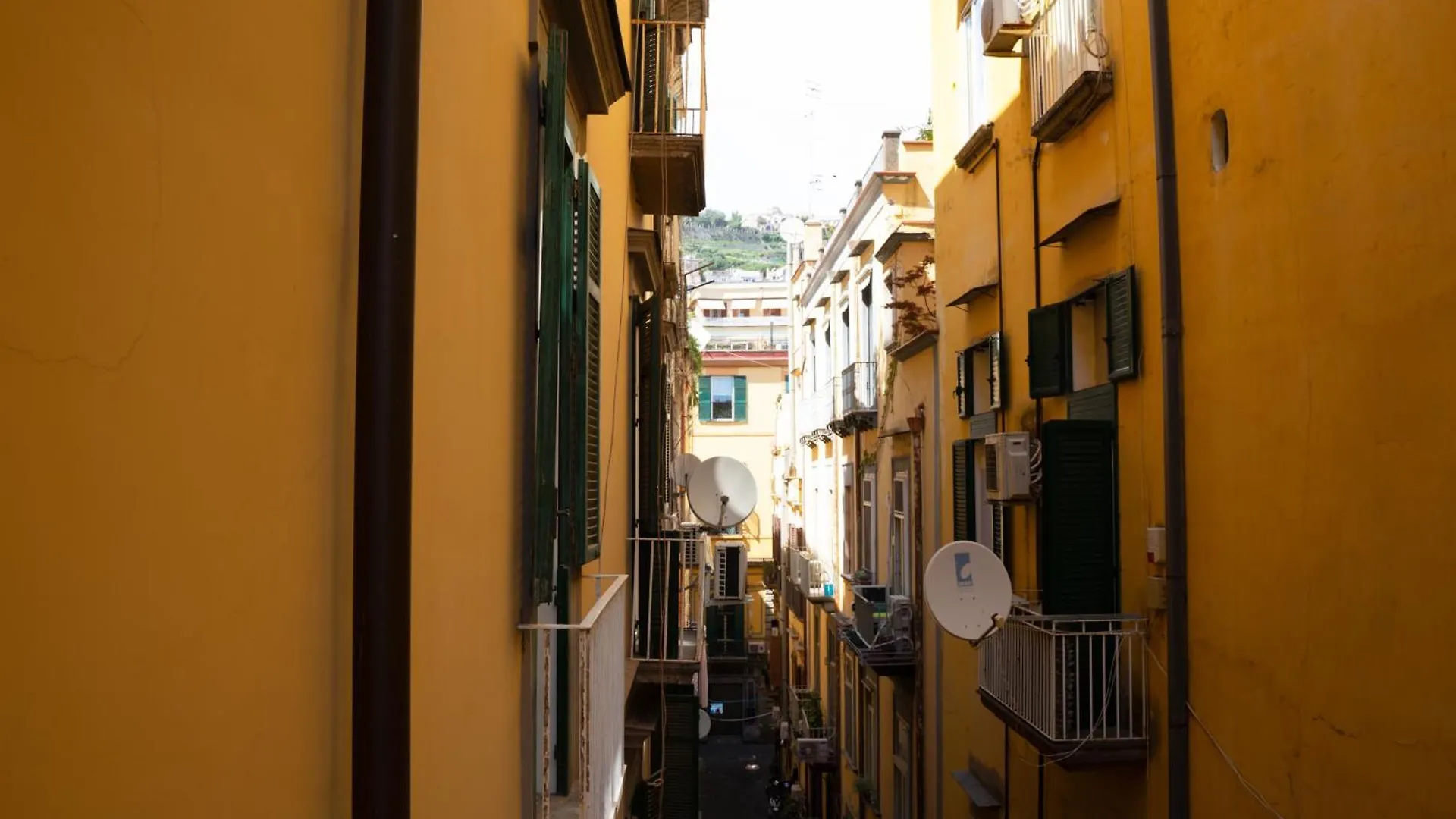 Tom Apartments Naples Italy