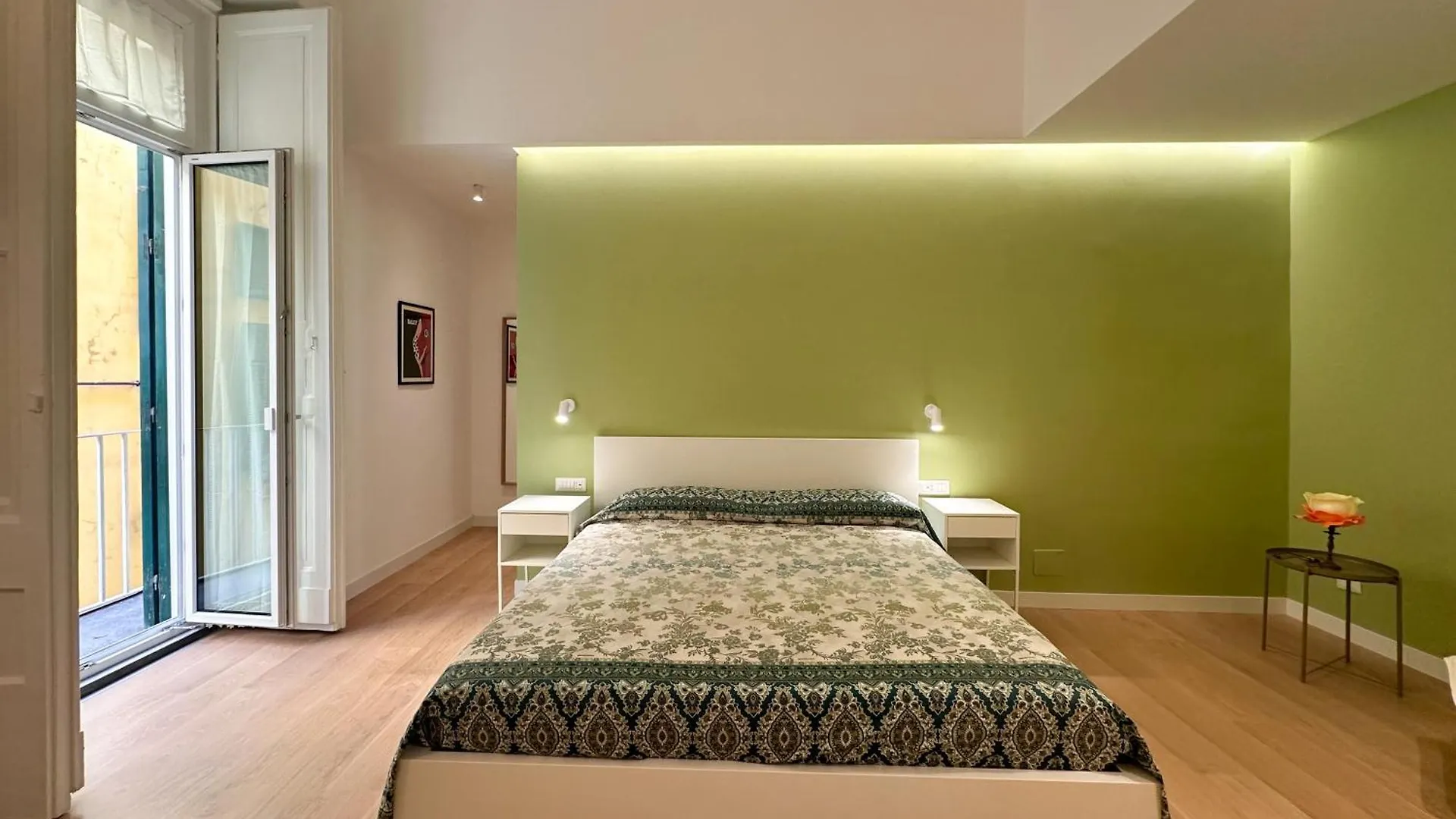 Tom Apartments Naples 0*,  Italy